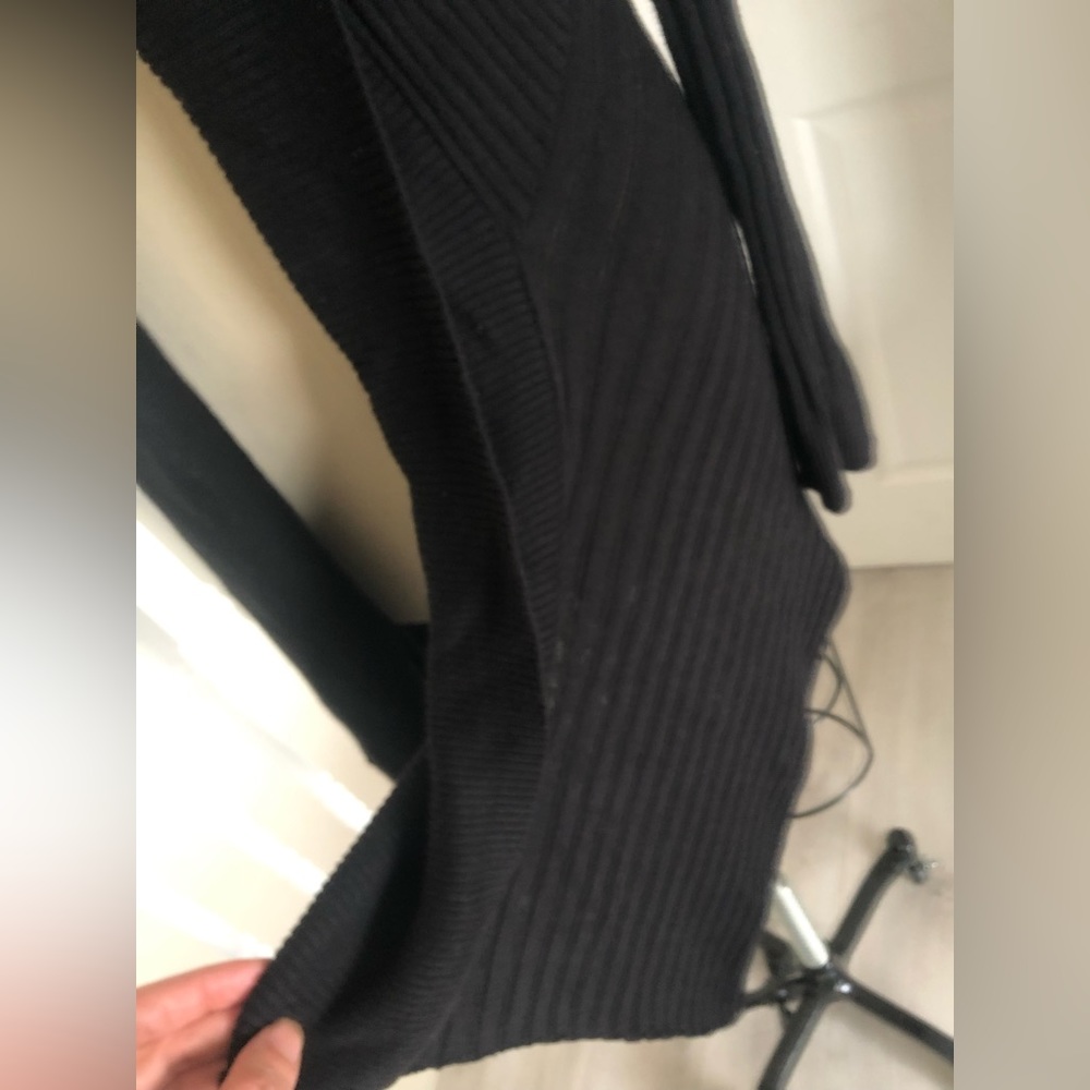 White House Black market long sleeves Cardigan. - Picture 3 of 10